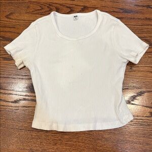 Uniqlo Ribbed Cropped Tee